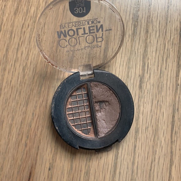 Maybelline color-molten eyeshadow. Taupe - Picture 3 of 5